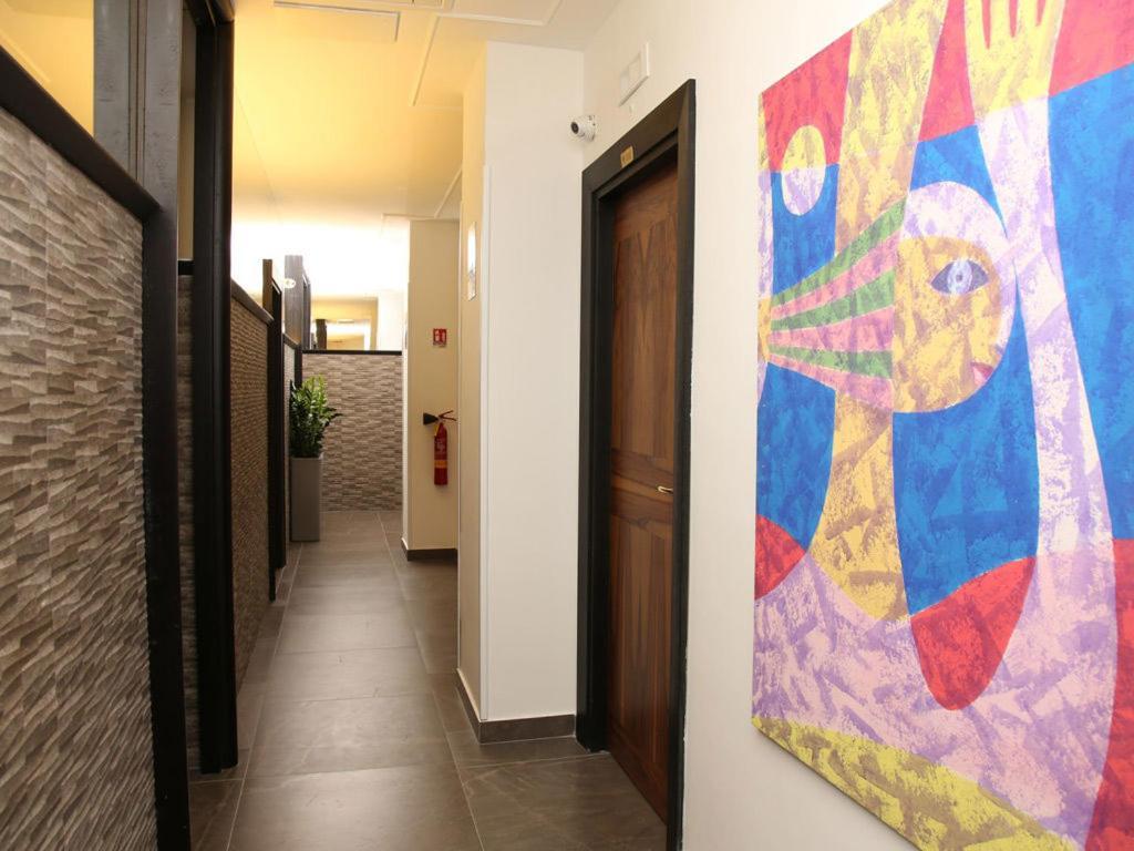 Boutique Hotel Piazza Carita เนเปิลส์ ภายนอก รูปภาพ