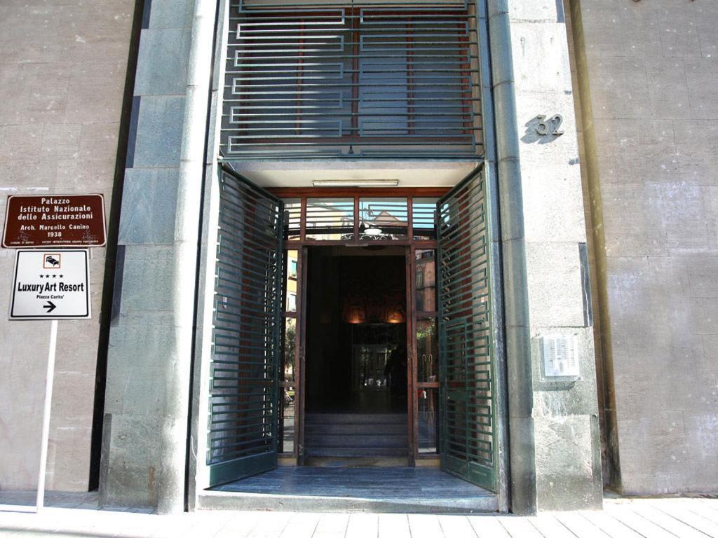 Boutique Hotel Piazza Carita เนเปิลส์ ภายนอก รูปภาพ