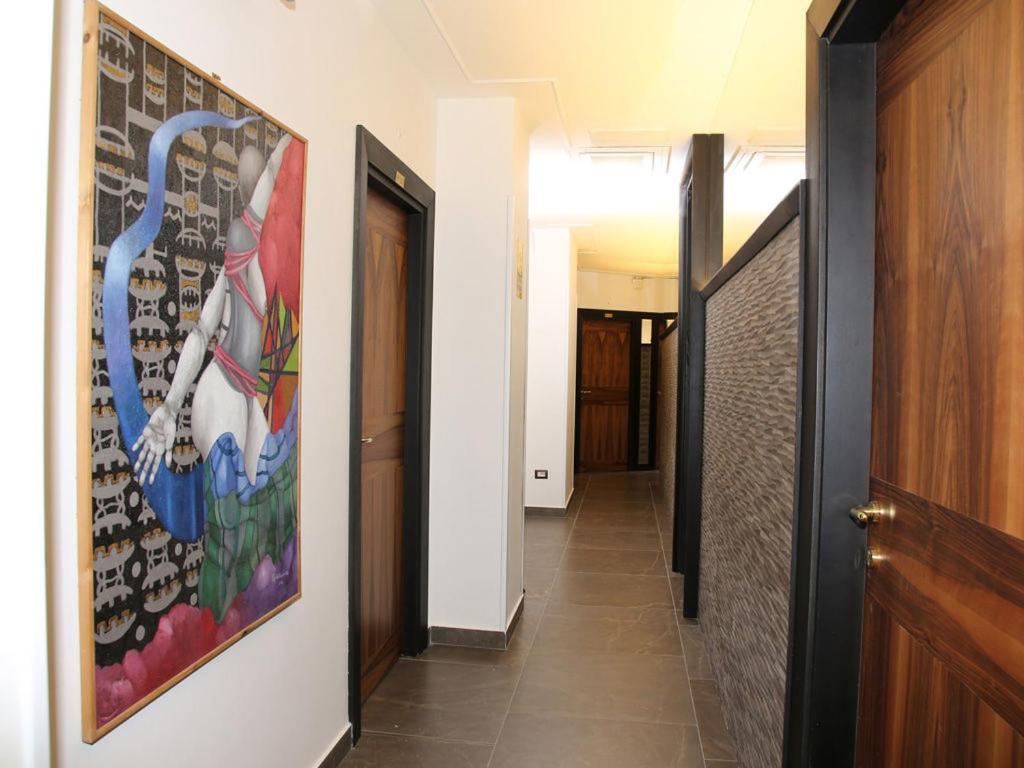 Boutique Hotel Piazza Carita เนเปิลส์ ภายนอก รูปภาพ
